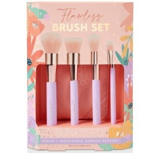Sunkissed Flawless Brush Set 5 Pieces (This set contains:

Blusher Brush
Powder Brush
Blending Brush
Eyeshadow Brush
Cosmetic Bag)