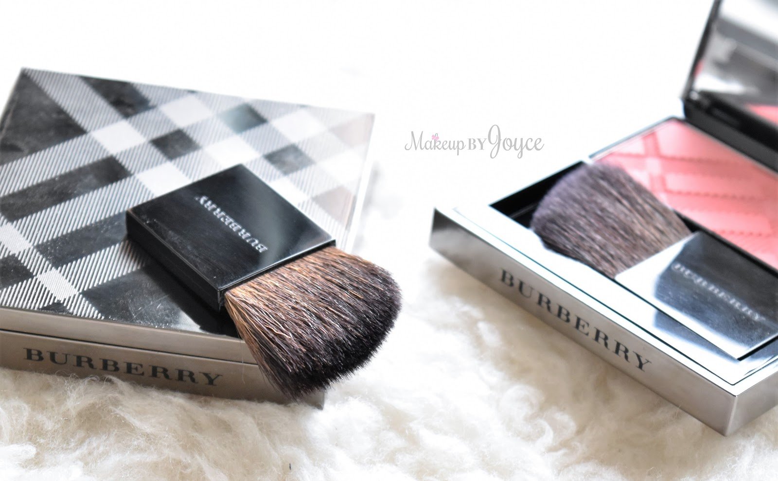 BurberryBeautyLightGlowBlushAngledTravelBrushReview