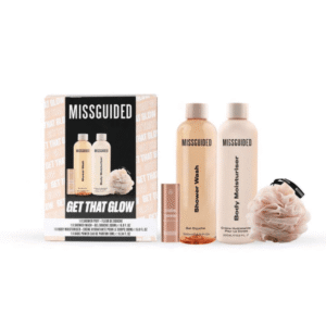 Missguided Get That Glow Gift Set 4 Pieces (1x Body moisturiser 200ml1x Body Wash 200ml1x Babe Power Eau de Parfum 10ml1x Shower puff)